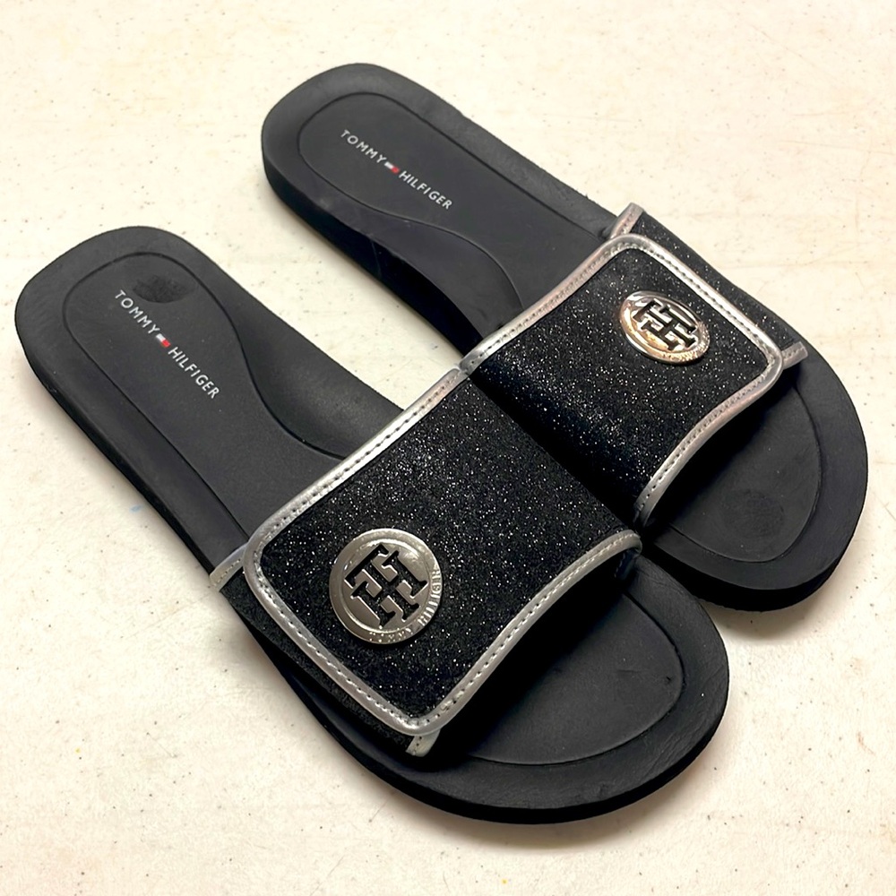🎉HP🎉Tommy Hilfiger Sparkly Foam Slides/Sandals